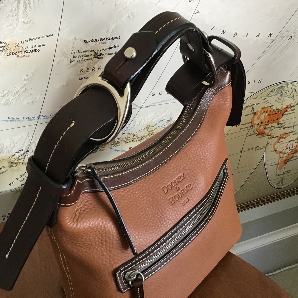 DOONEY & BOURKE 1975 Vintage Pebble Grain Hobo Bag - Picture 12 of 16